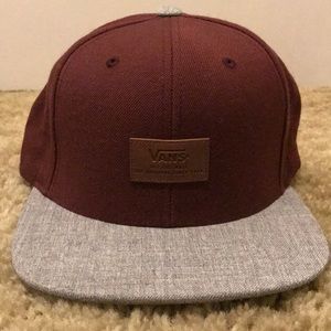 Vans burgundy and gray hat